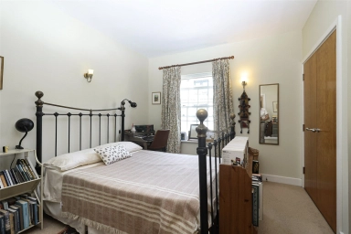 Cadogan Road, Woolwich - SE18 view 5