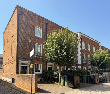 Cadogan Road, Woolwich - SE18 view 1