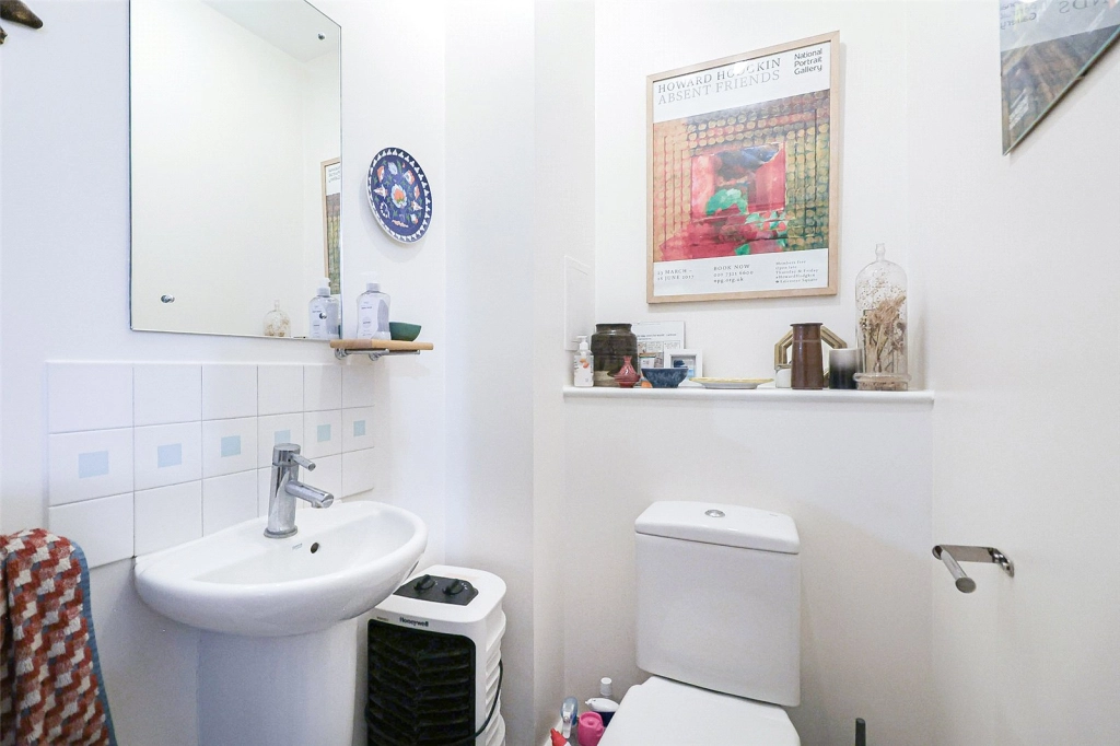 3 bedrooms houses for sale in Cadogan Road, Woolwich - SE18 view 10