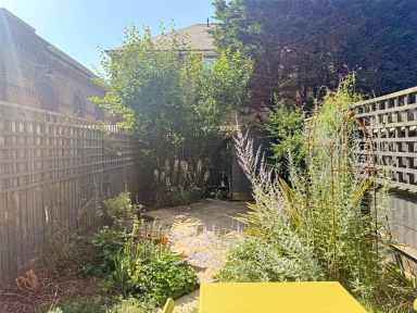 Cadogan Road, Woolwich - SE18 view 21