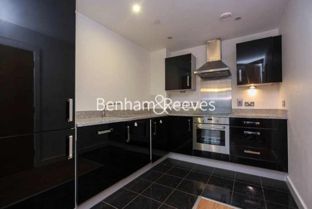 1 bedroom apartments/flats for sale in Barge Walk, London - SE10 view 3