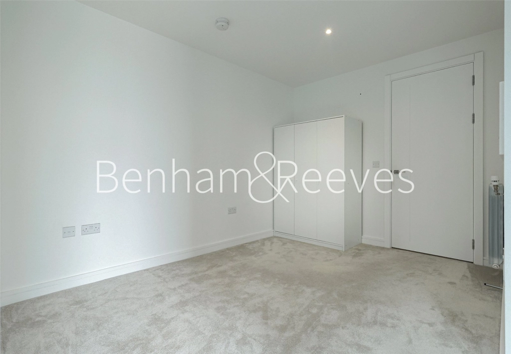 2 bedrooms apartments/flats for sale in Brigadier Walk, London - SE18 view 8