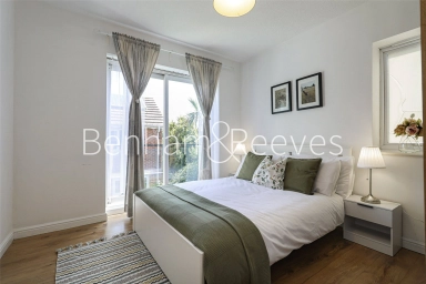 Pier Way, London - SE28 view 1
