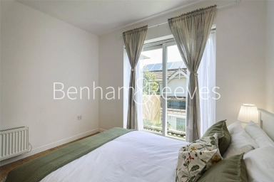 Pier Way, London - SE28 view 3