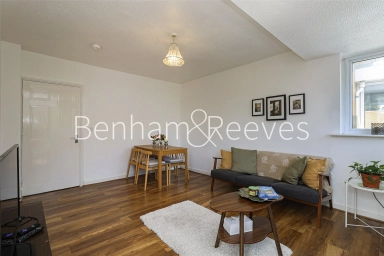 Pier Way, London - SE28 view 10