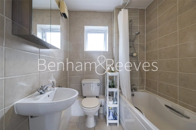 Pier Way, London - SE28 view 13