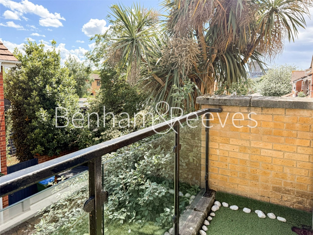 Studio apartments/flats for sale in Pier Way, London - SE28 view 17
