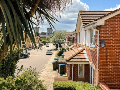 Pier Way, London - SE28 view 19
