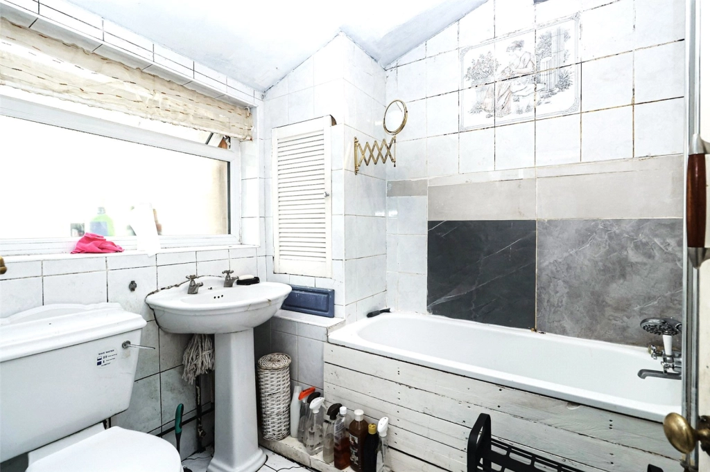 2 bedrooms houses for sale in Sandy Hill Road, Woolwich - SE18 view 4