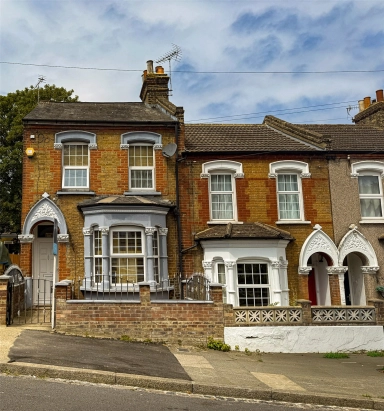 Purrett Road, Plumstead - SE18 view 1