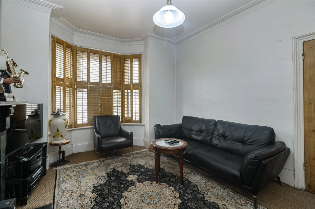 3 bedrooms houses for sale in Purrett Road, Plumstead - SE18 view 2