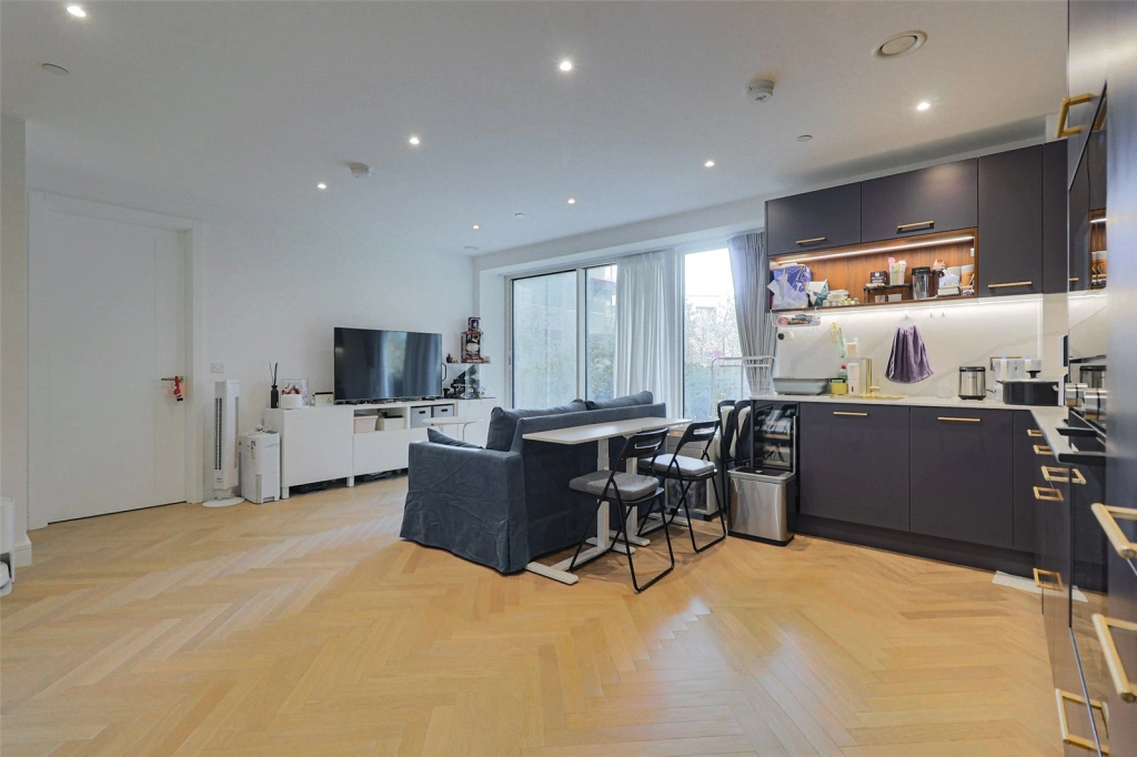 2 bedrooms apartments/flats for sale in Brigadier Walk, Woolwich - SE18 view 12