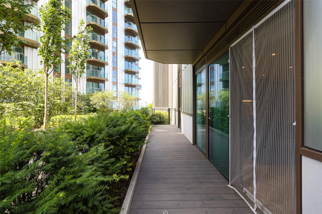 2 bedrooms apartments/flats for sale in Brigadier Walk, Woolwich - SE18 view 15