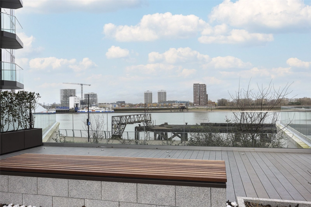2 bedrooms apartments/flats for sale in Brigadier Walk, Woolwich - SE18 view 26