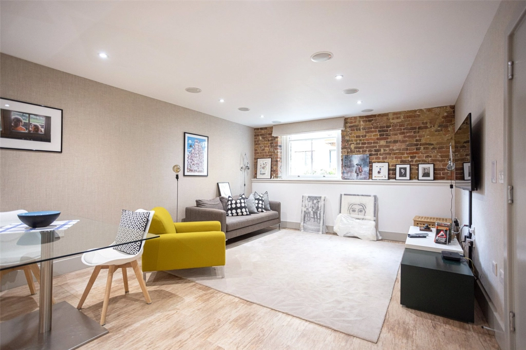 3 bedrooms apartments/flats for sale in Major Draper Street, Woolwich - SE18 view 2