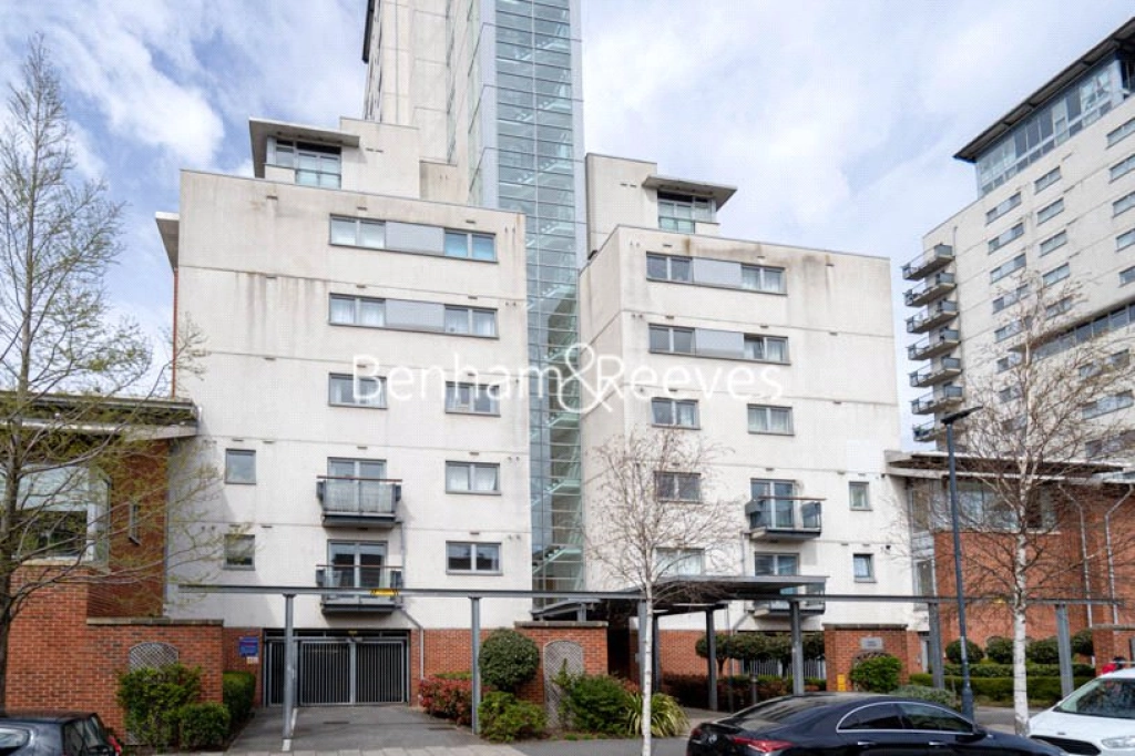 2 bedrooms apartments/flats for sale in Erebus Drive, London - SE28 view 7