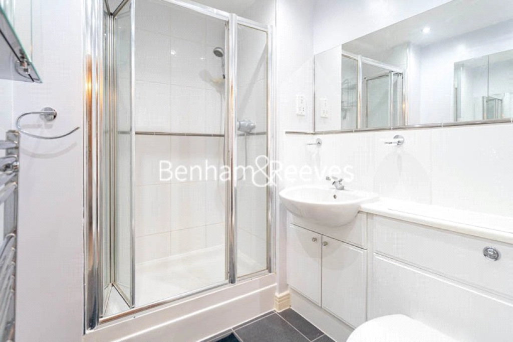 2 bedrooms apartments/flats for sale in Erebus Drive, London - SE28 view 12