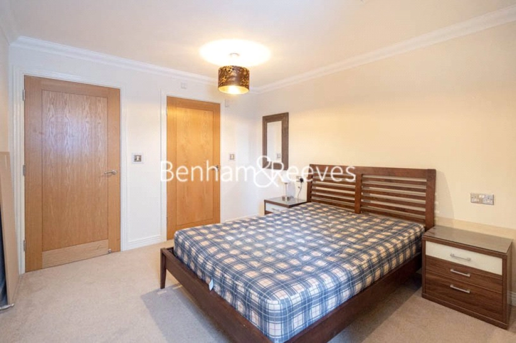 2 bedrooms apartments/flats for sale in Erebus Drive, London - SE28 view 15