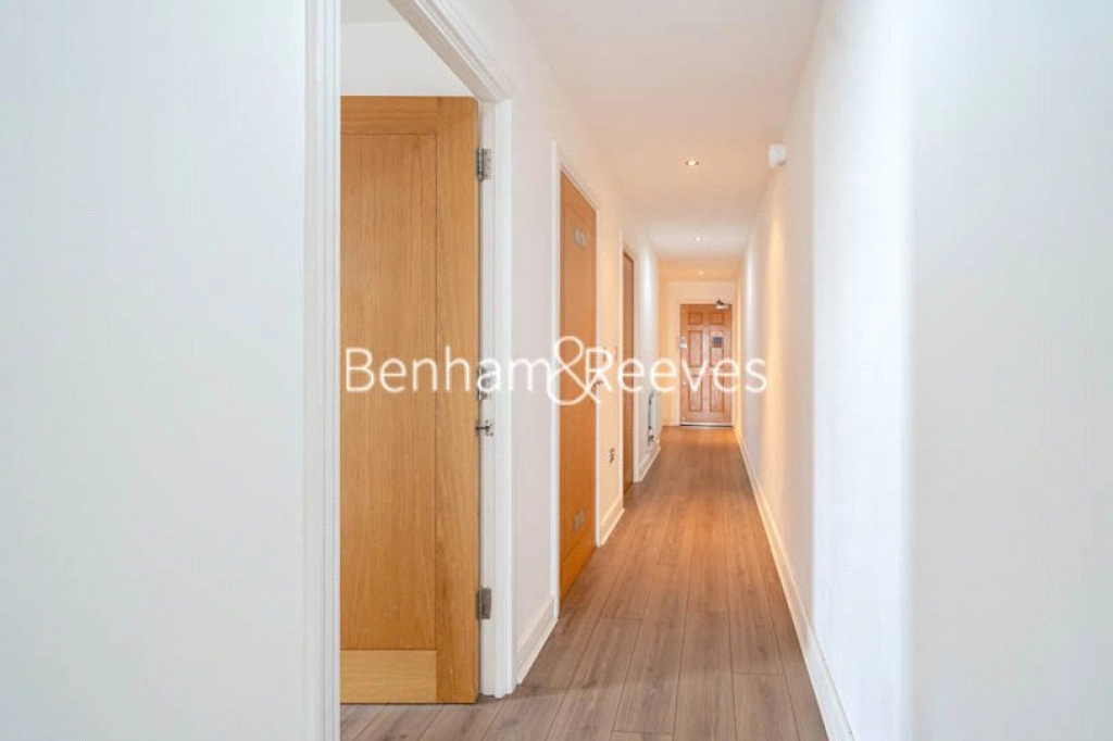 2 bedrooms apartments/flats for sale in Erebus Drive, London - SE28 view 10