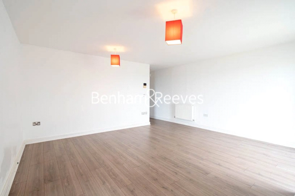 2 bedrooms apartments/flats for sale in Erebus Drive, London - SE28 view 13