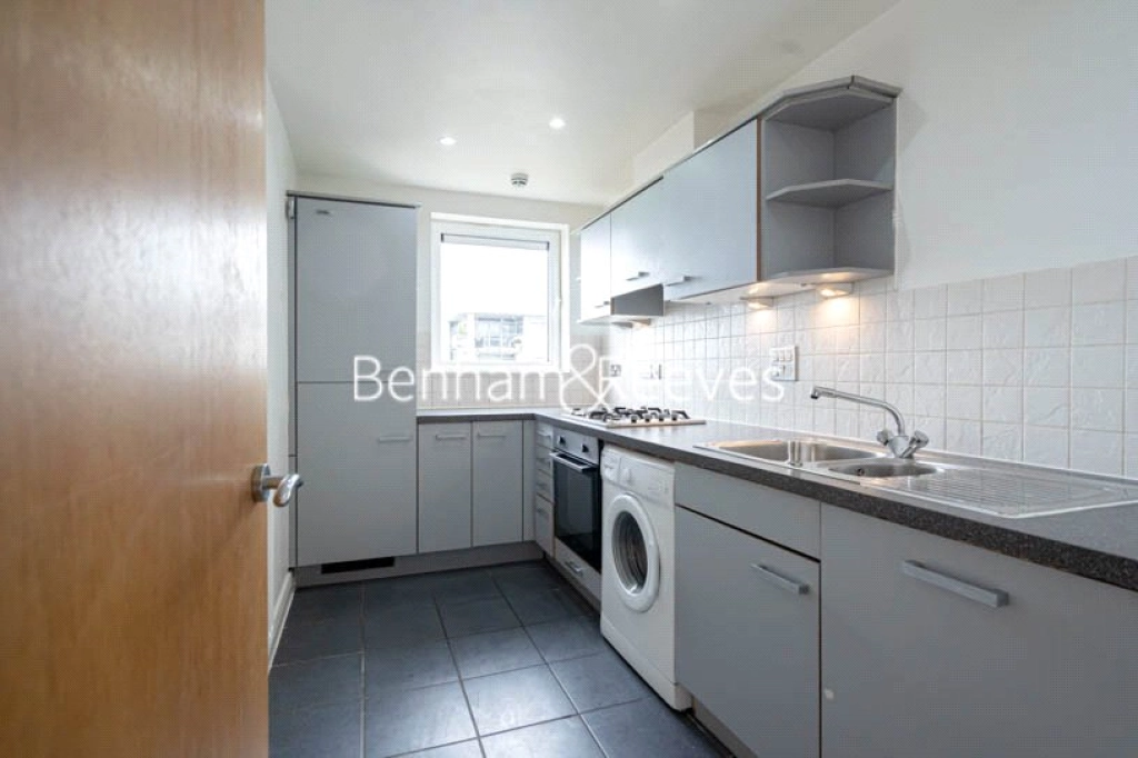 2 bedrooms apartments/flats for sale in Erebus Drive, London - SE28 view 14