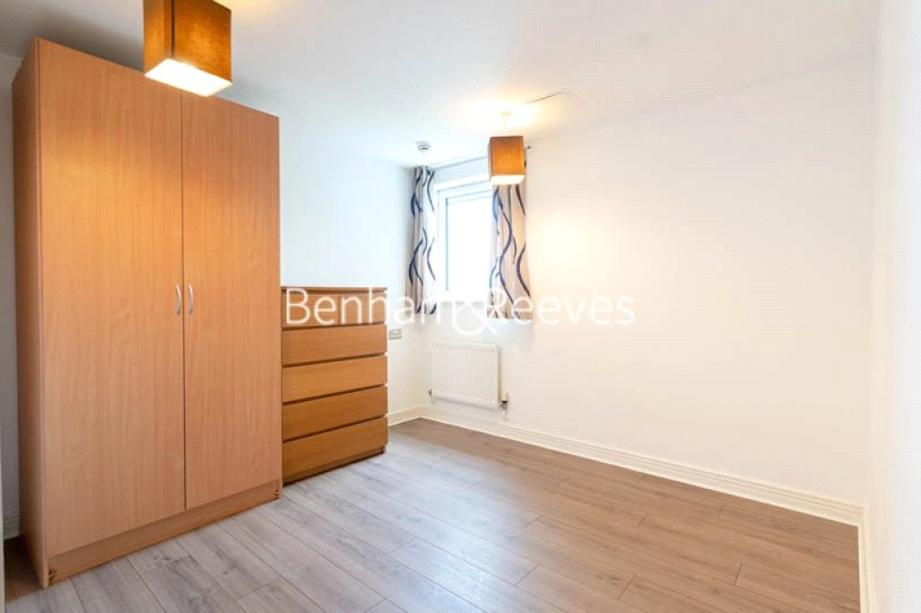 2 bedrooms apartments/flats for sale in Erebus Drive, London - SE28 view 22