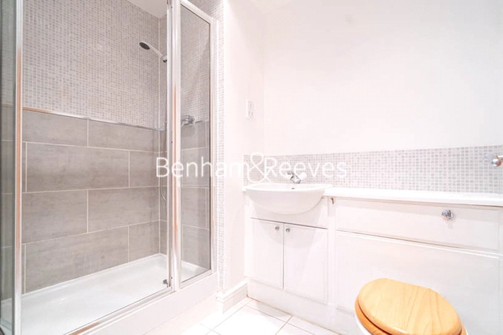 2 bedrooms apartments/flats for sale in Erebus Drive, London - SE28 view 23