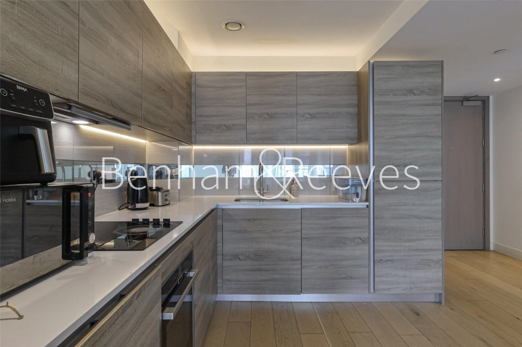 1 bedroom apartments/flats for sale in Duke of Wellington Avenue, London - SE18 view 10
