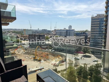 Duke of Wellington Avenue, London - SE18 view 13