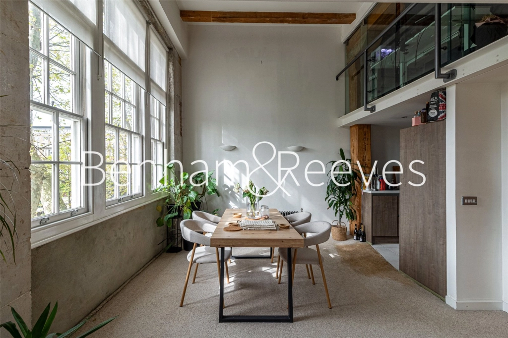 2 bedrooms apartments/flats for sale in Marlborough Road, London - SE18 view 9