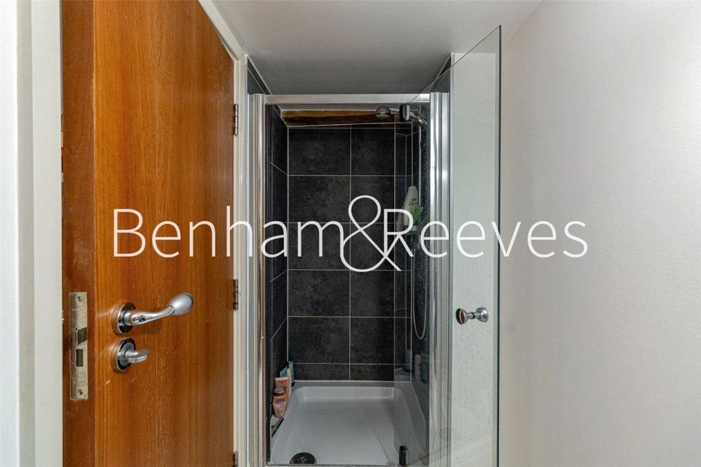 2 bedrooms apartments/flats for sale in Marlborough Road, London - SE18 view 23