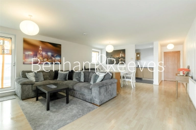 Erebus Drive, London - SE28 view 1