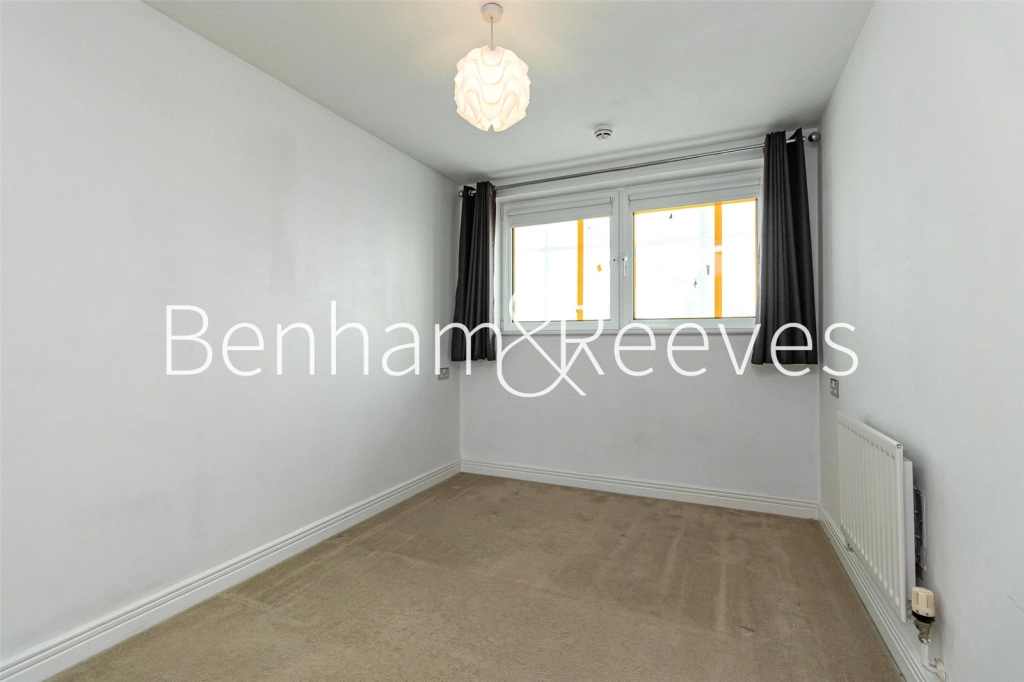 2 bedrooms apartments/flats for sale in Erebus Drive, London - SE28 view 15