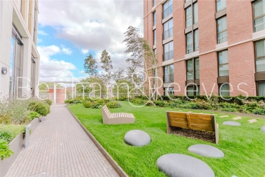Affinity View, London - E16 view 8