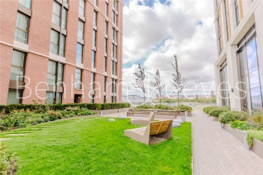 Affinity View, London - E16 view 9