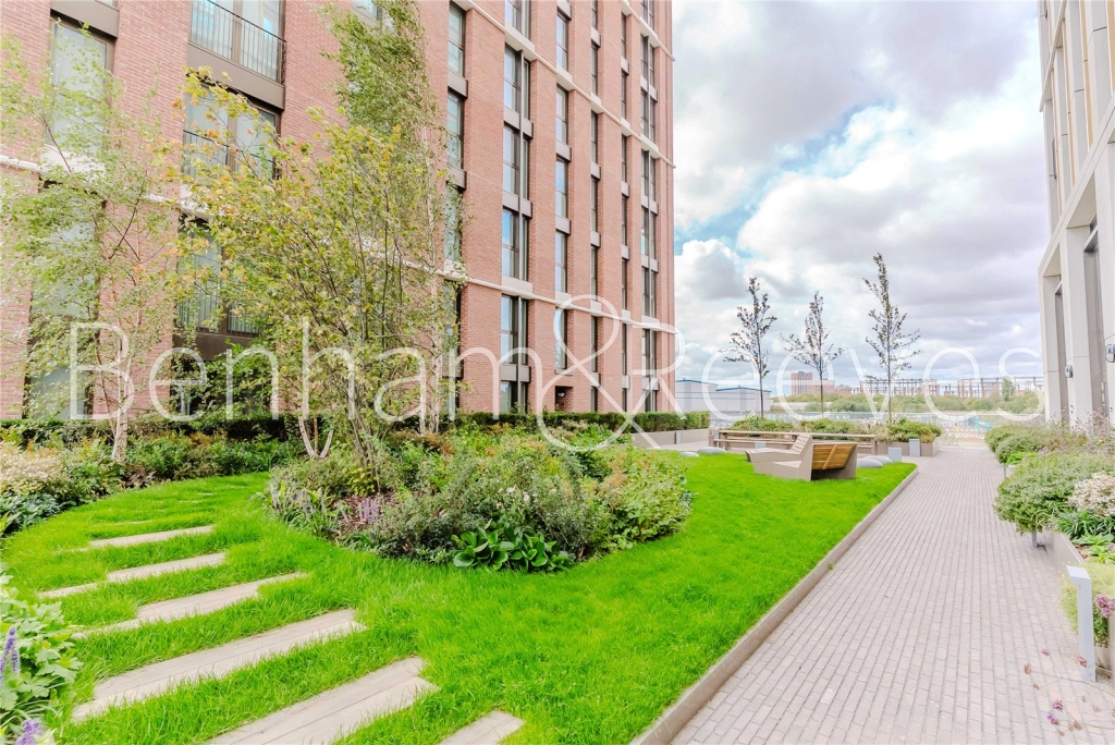 1 bedroom apartments/flats for sale in Affinity View, London - E16 view 10