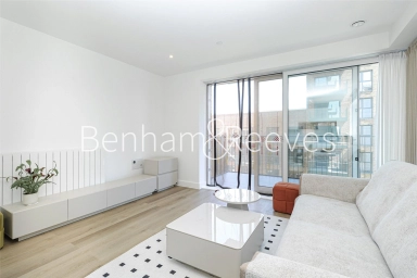 Banks Road, London - SE3 view 2