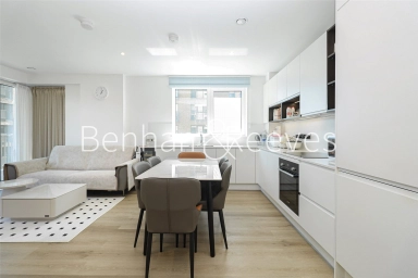 Banks Road, London - SE3 view 3