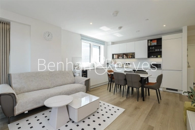 Banks Road, London - SE3 view 5