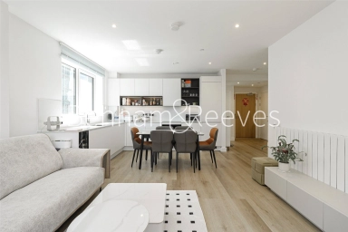 Banks Road, London - SE3 view 6