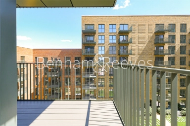 Banks Road, London - SE3 view 10