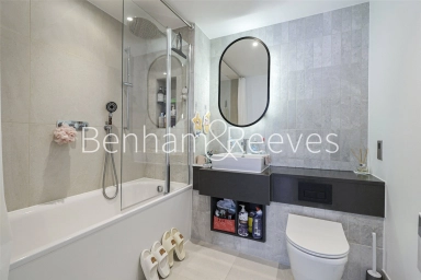 Banks Road, London - SE3 view 21