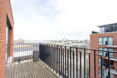 New Warren Lane, London - SE18 view 5