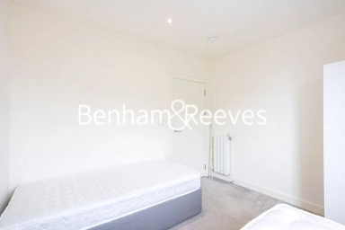 New Warren Lane, London - SE18 view 16