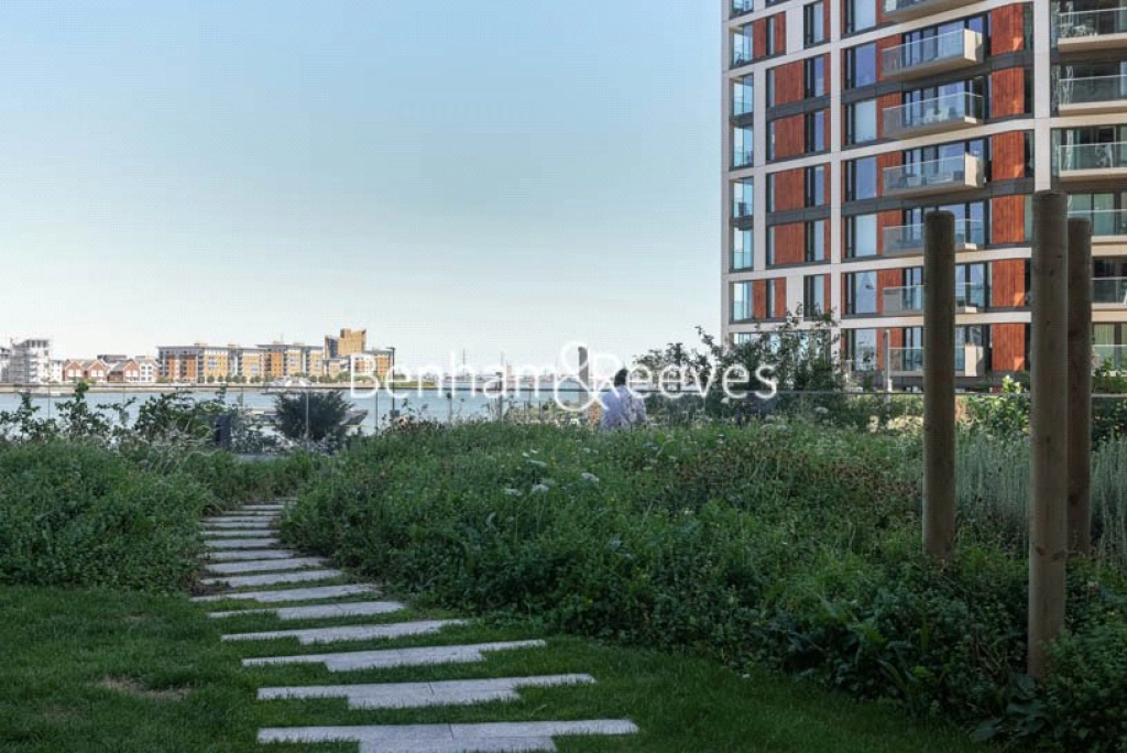 2 bedrooms apartments/flats for sale in Brigadier Walk, London - SE18 view 5