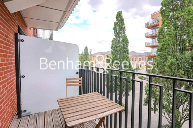 No 1 Street, London - SE18 view 5