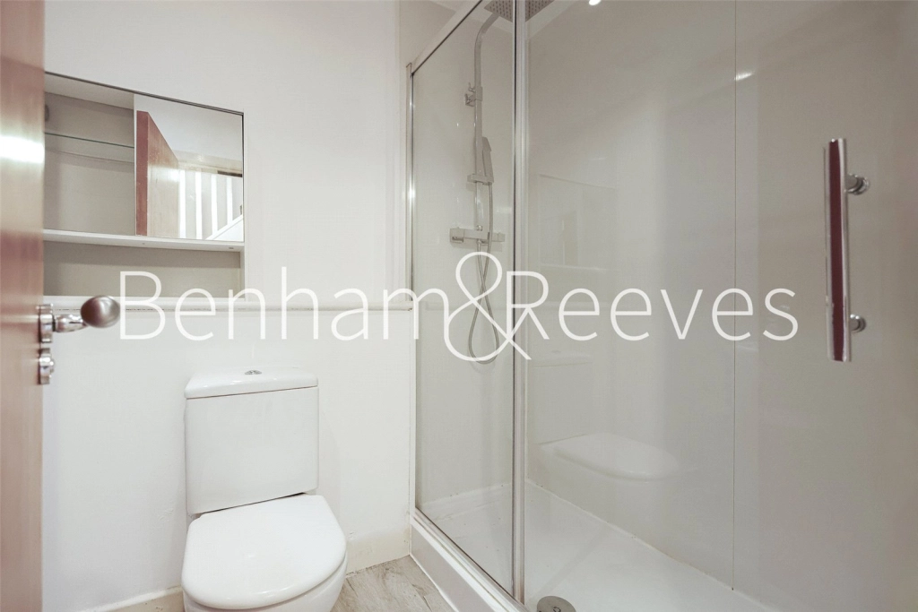 4 bedrooms houses for sale in Hastings Street, London - SE18 view 11