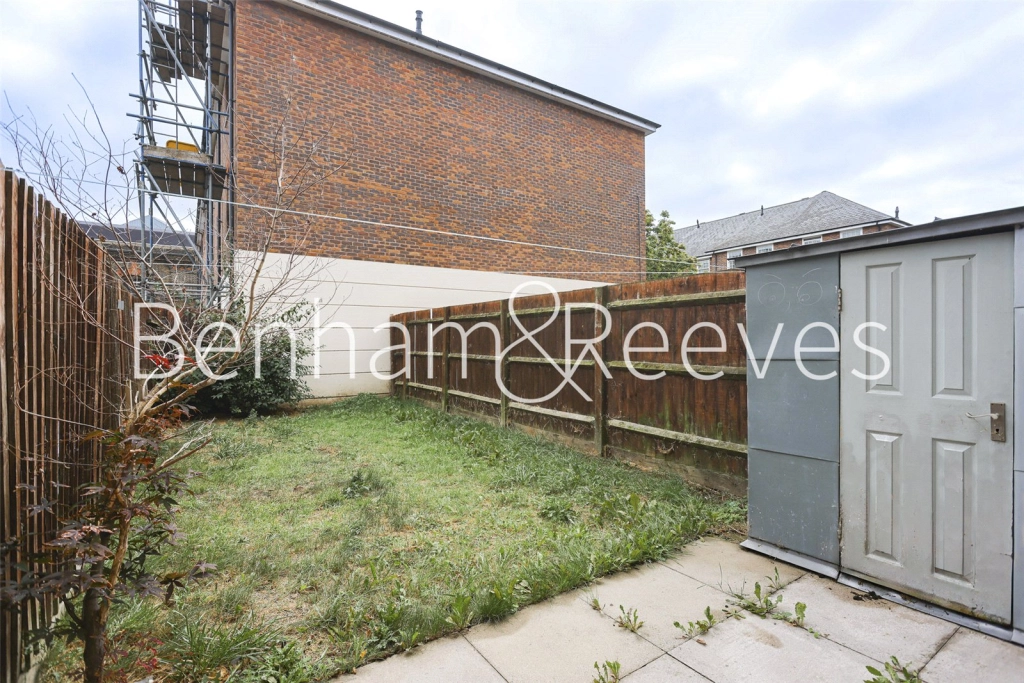 4 bedrooms houses for sale in Hastings Street, London - SE18 view 13