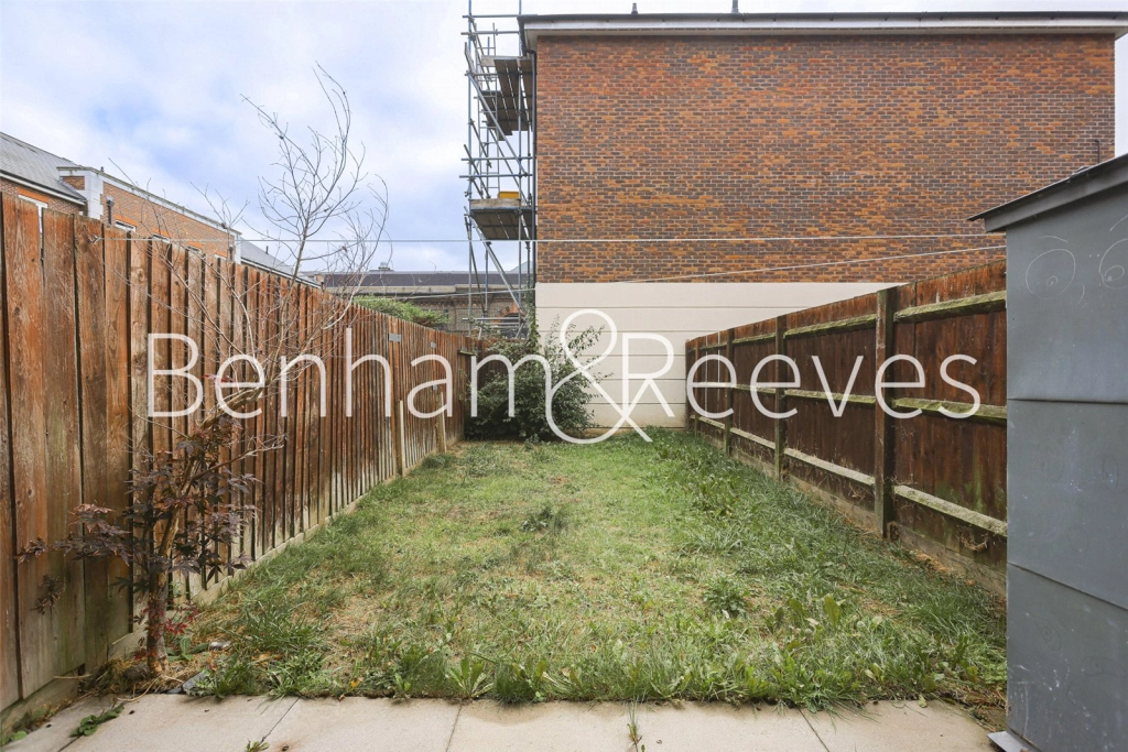 4 bedrooms houses for sale in Hastings Street, London - SE18 view 18