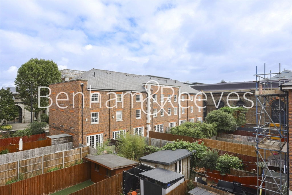 4 bedrooms houses for sale in Hastings Street, London - SE18 view 24